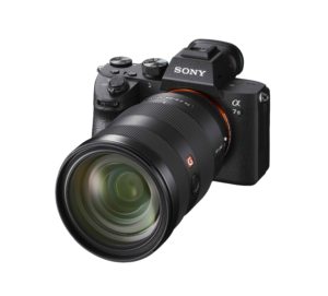 投资影像感测器奏效，Sony 击败 Canon 登全幅无反数码相机龙头