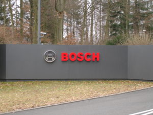 Bosch 投入低成本光达感测器研发，积极落实自驾车科技