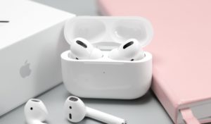 2019 年苹果 AirPods 全球市占 71%，芯片价跌带动他厂廉价品增温