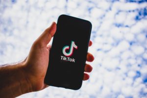 美国或数周内正式封杀 TikTok，中国《网络安全法》让议员不信任